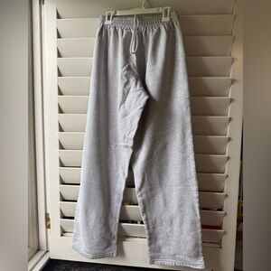 Gildan grey straight leg sweatpants unisex